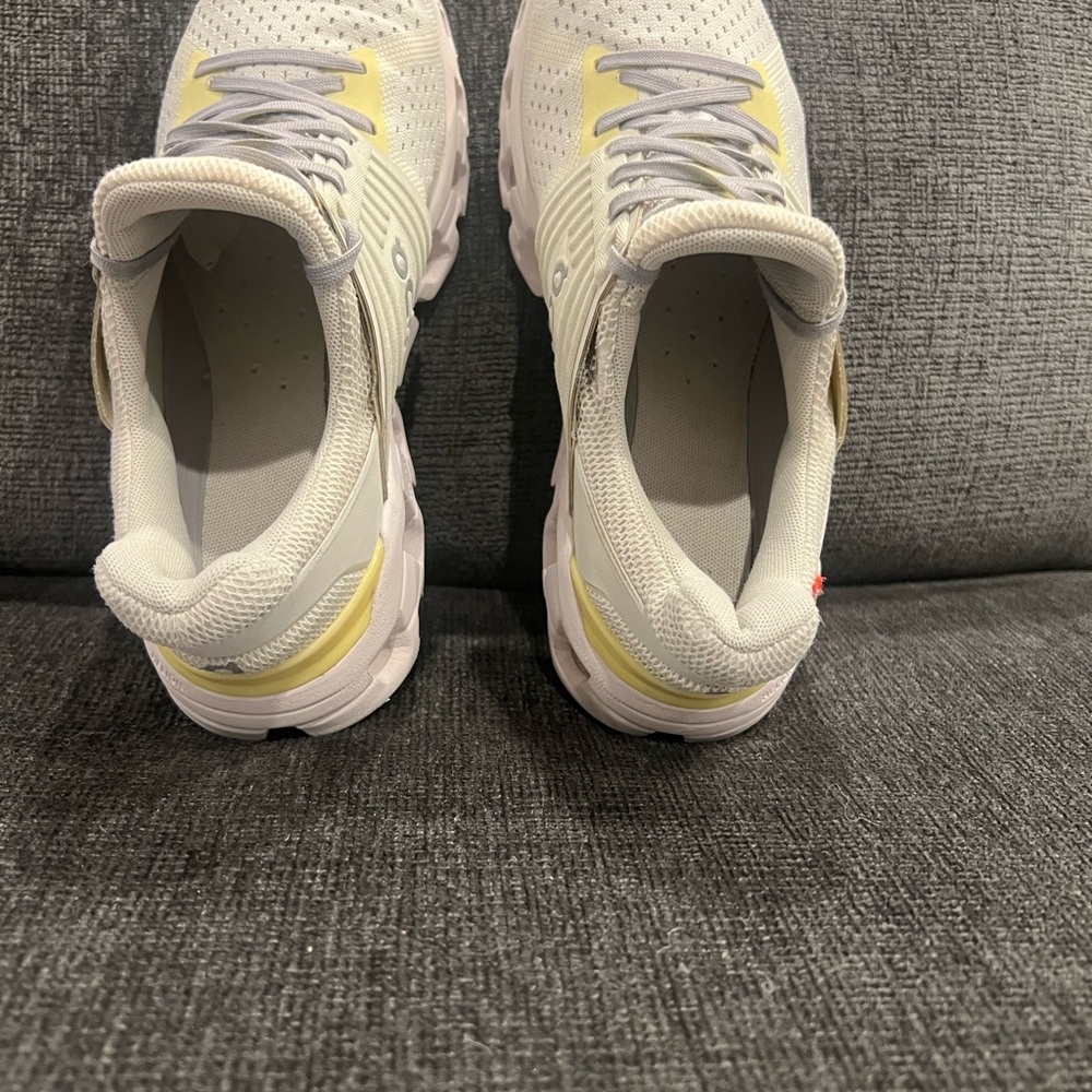 On Running Women's Sneakers in Light Gray and Pale Yellow - Picture 7 of 9